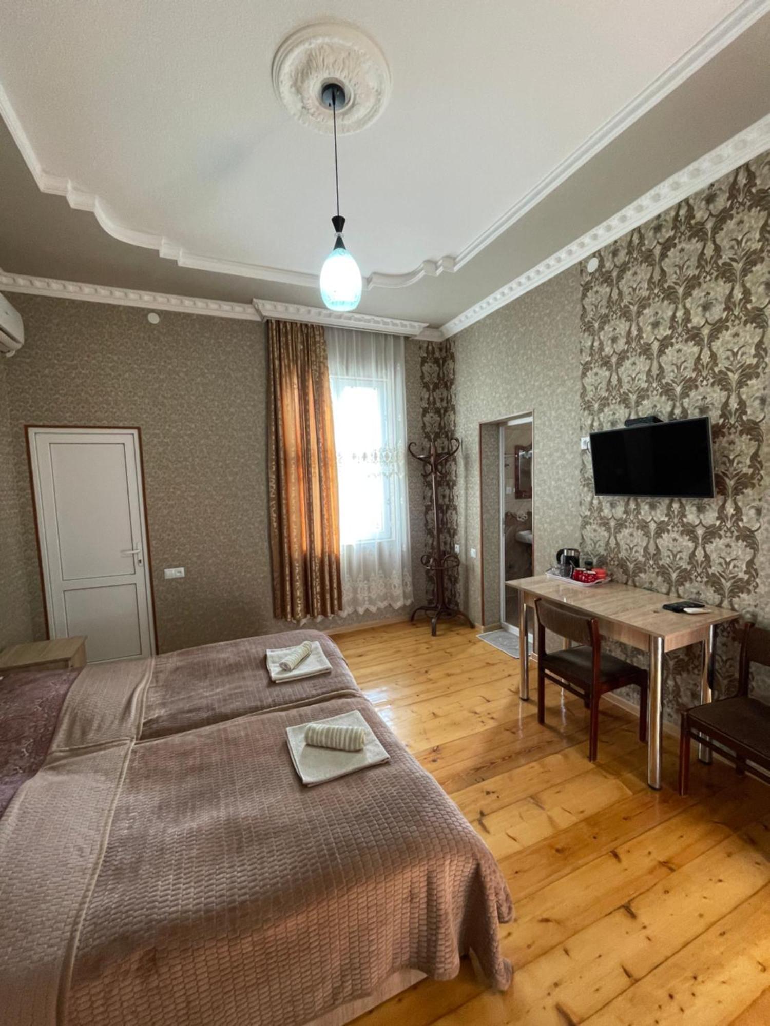 Elco Hotel Зугдиди Екстериор снимка