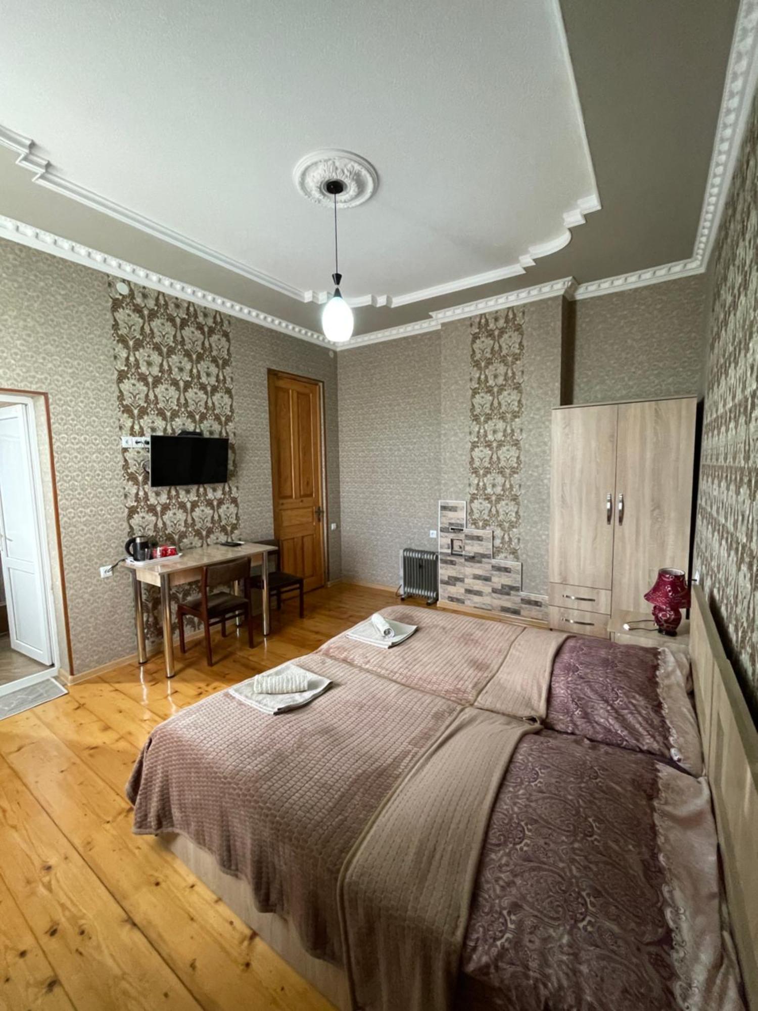 Elco Hotel Зугдиди Екстериор снимка